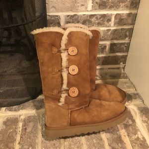 Woman’s Bailey Button Triplet ll Boots